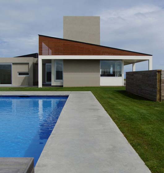 Modern Family Home Design With Swimming Pool Decorating Pictures family home design swimming pool decorating