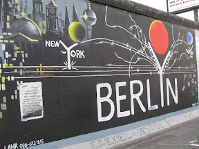 East Side Gallery - Berlin-6.JPG