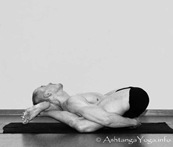 17-Yoga-Nidrasana