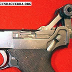 luger p08 cocking Armas da Segunda Guerra   Luger P08
