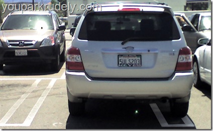 Grey Toyota SUV parked rudely - youparkrudely.com