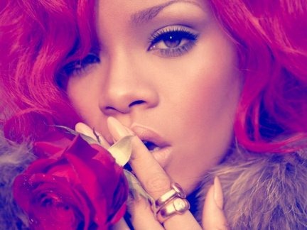 [rihanna_loudpromo1024x7695.jpg]