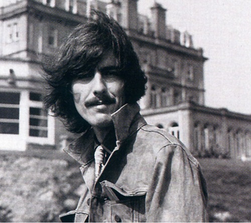 [George Harrison[4].jpg]