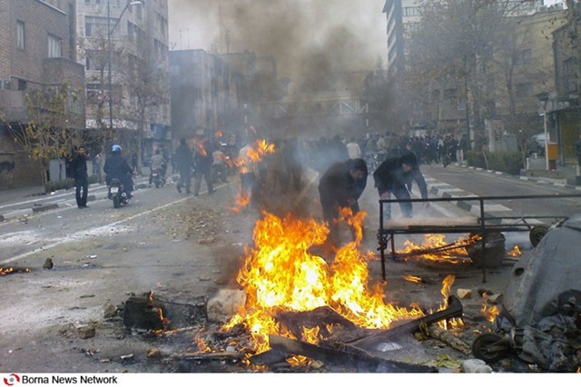 [Ashura 2009 burning[4].jpg]