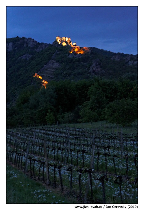 [durnstein[5].jpg]