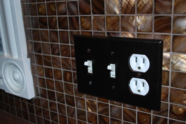 [switchplace cover[3].jpg]