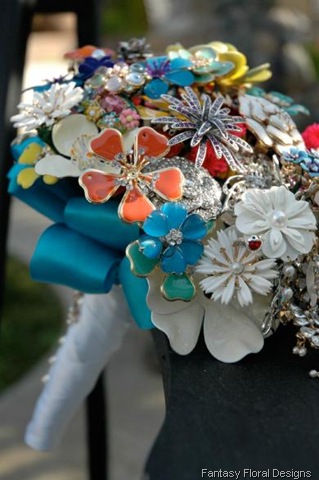 [fantasy_floral_Design_brooch_bouquets the wedding chat[5].jpg]