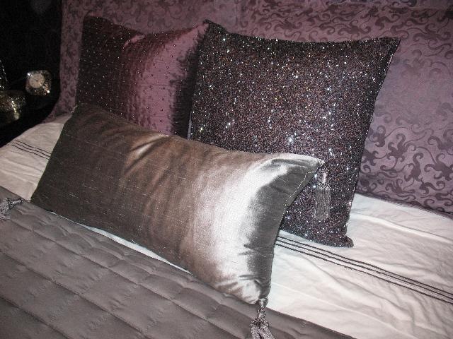 [purple cushions[7].jpg]