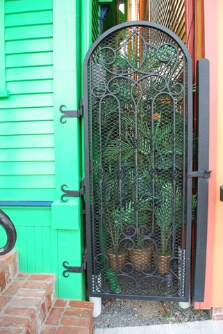 [gate[2].jpg]