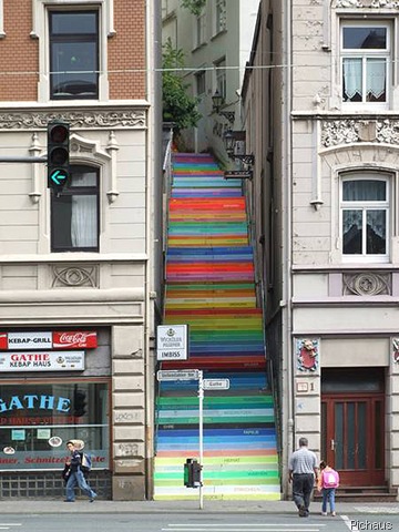 [colourful stairs pichaus[7].jpg]