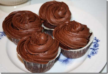 chokolade-cupcakes-med-chokolade-frosting