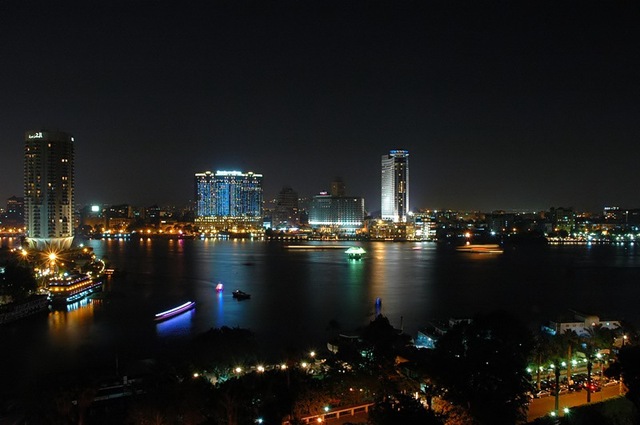[Cairo_by_night[2].jpg]