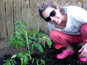 Mia with tomato