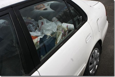 lixo no carro 4