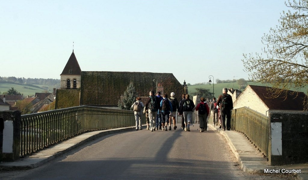 [pont-dArcy-sur-Cure7.jpg]