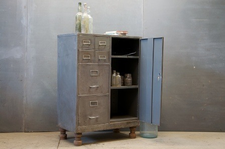 [modern 50 1495_metal-industrial-cabinet-comparments2[19].jpg]