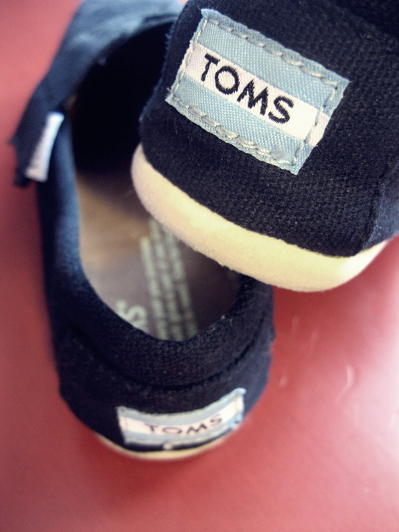 [toms-shoes-kids[8].png]