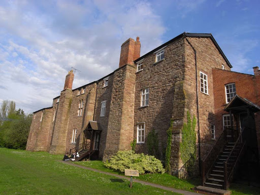 Castleton Youth Hostel. The back of the youth hostel