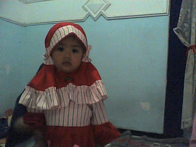 Aisyah pake jilbab 1