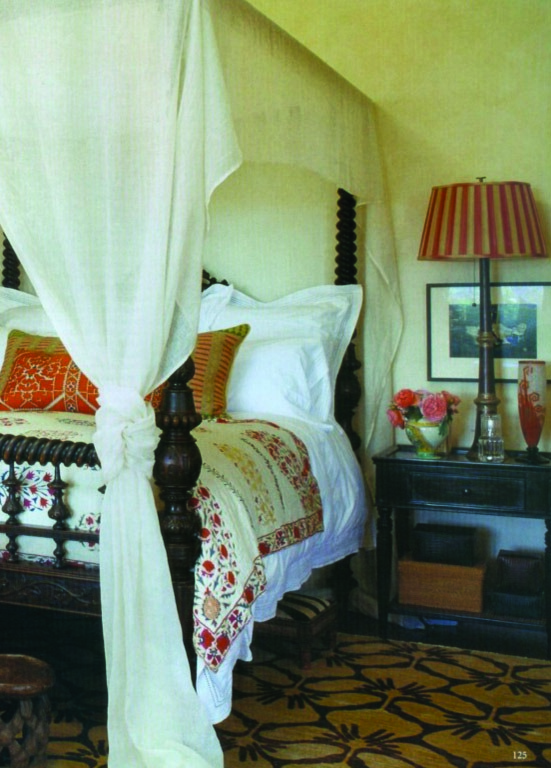 [kathryn ireland world of interiors bedroom with suzani[4].jpg]