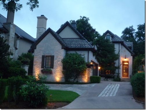 2111 Hartford Road Austin- facade