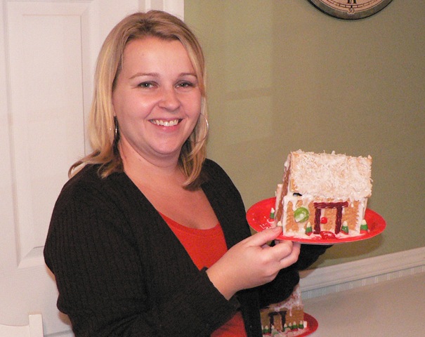 [Gingerbread house 2[2].jpg]