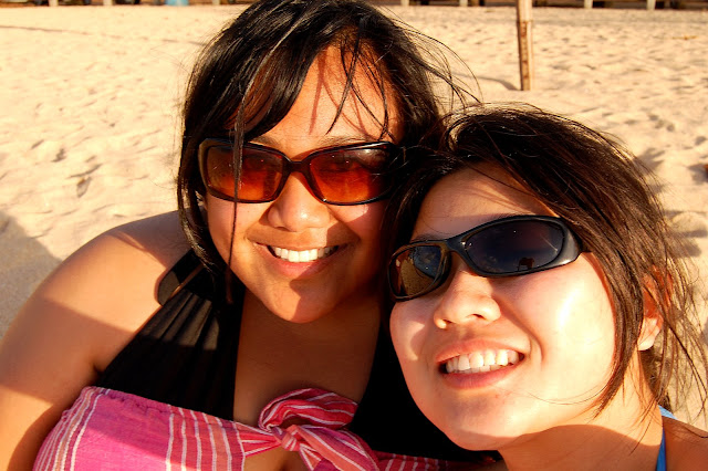 Relaxing on the beach in Maui with Gloria.