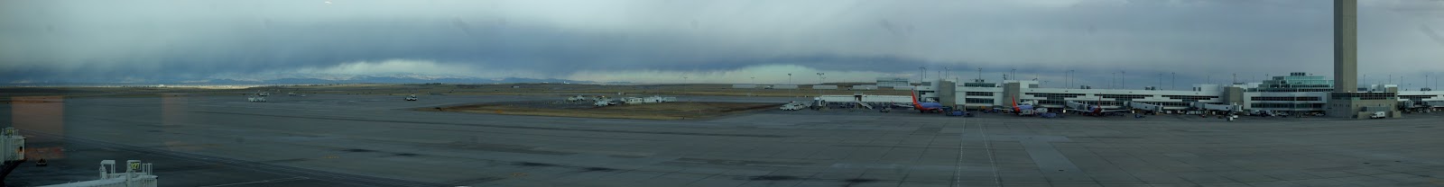 [denver airport panorama[4].jpg]
