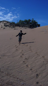 Sand dunes at Fat Fella, near Vanderlin Island - Photo by emily - http://www.blackwoolholiday.com