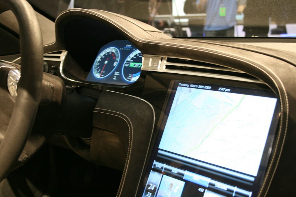 [Tesla S interior[3].jpg]