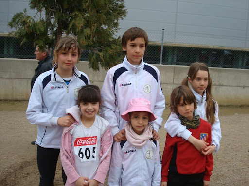 Los 6 participantes del club: Laura, Diego, Lourdes, María, Carmen y Mario