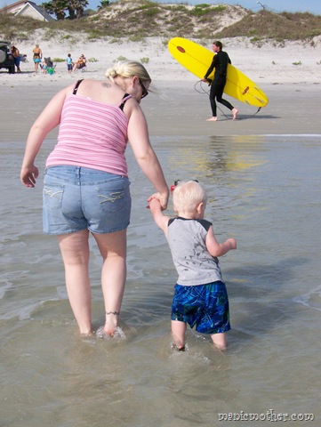 [robeach0272.jpg]