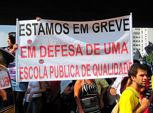 [Professores 19 de Março 005-1[7].jpg]