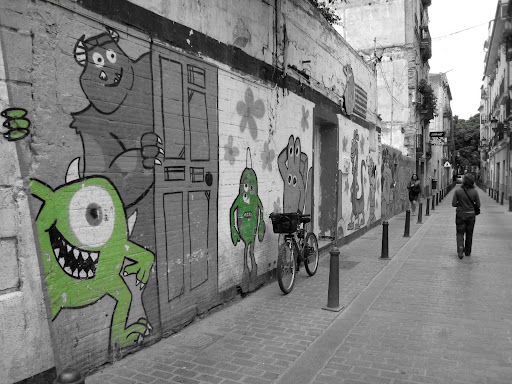 Una creatura en el Carmen, Valencia (photographer: Dorothee Fischer)