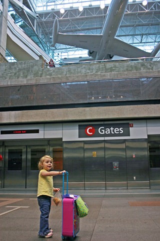 [Houston - airport Sophie 2[12].jpg]