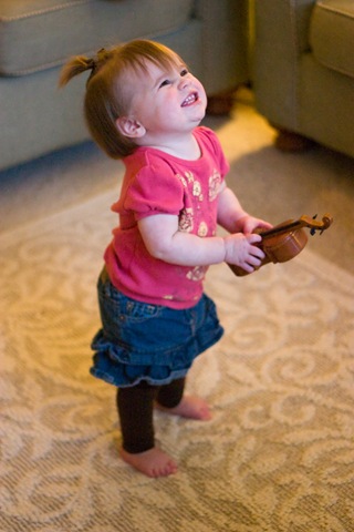 [random - violin Tessa smiling at dad[4].jpg]