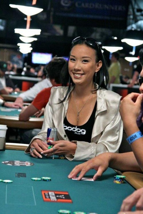 The Hot And Pretty Poker Girls