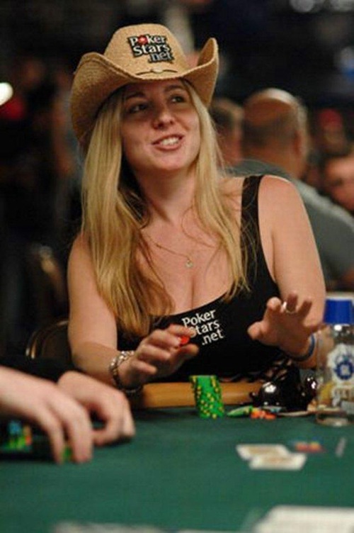 The Hot And Pretty Poker Girls