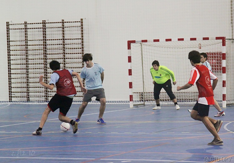 [futsal 10-02-10 152 copy[2].jpg]