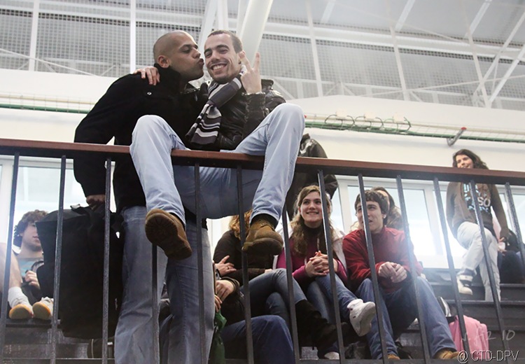 [futsal 10-02-10 154 copy[2].jpg]