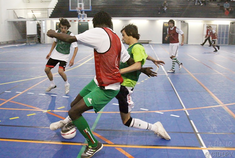 [futsal 10-02-10 058 copy[2].jpg]