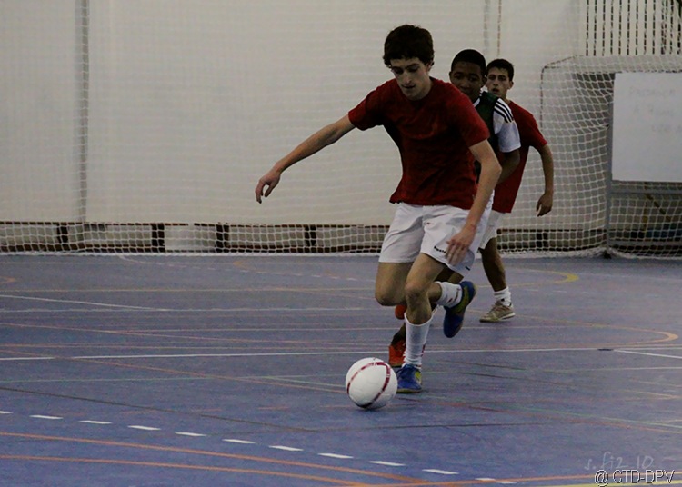 [futsal 10-02-10 039 copy[2].jpg]