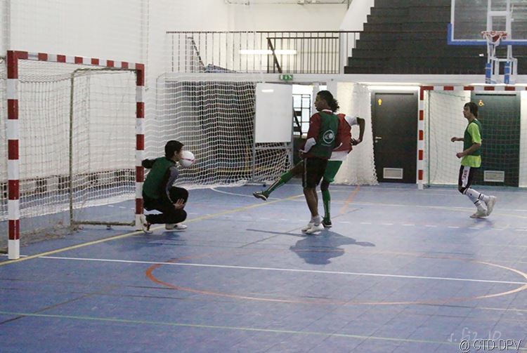 [futsal 10-02-10 062 copy[2].jpg]