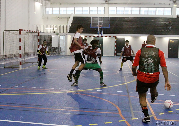 [futsal 10-02-10 067 copy[2].jpg]