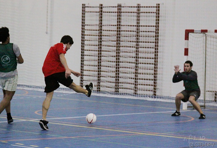 [futsal 10-02-10 103 copy[2].jpg]