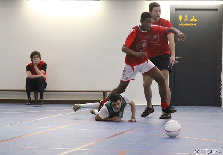 [futsal 10-02-10 130 copy[2].jpg]