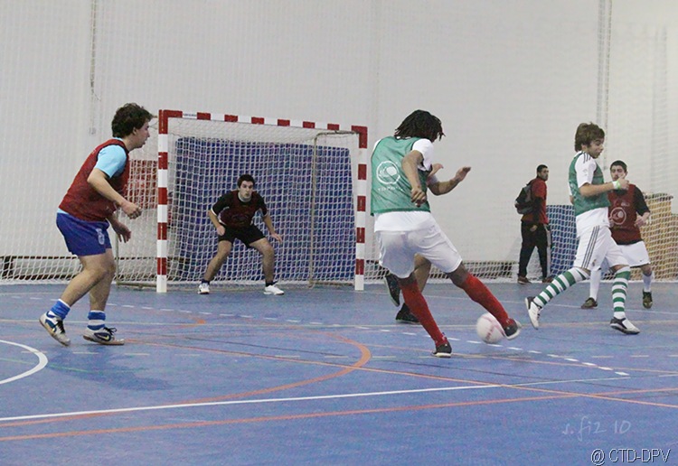 [futsal 10-02-10 201 copy[2].jpg]