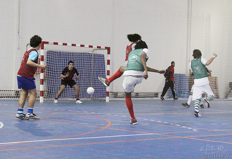 [futsal 10-02-10 202 copy[2].jpg]