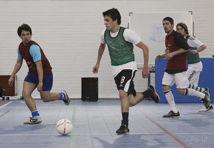 [futsal 10-02-10 206 copy[2].jpg]