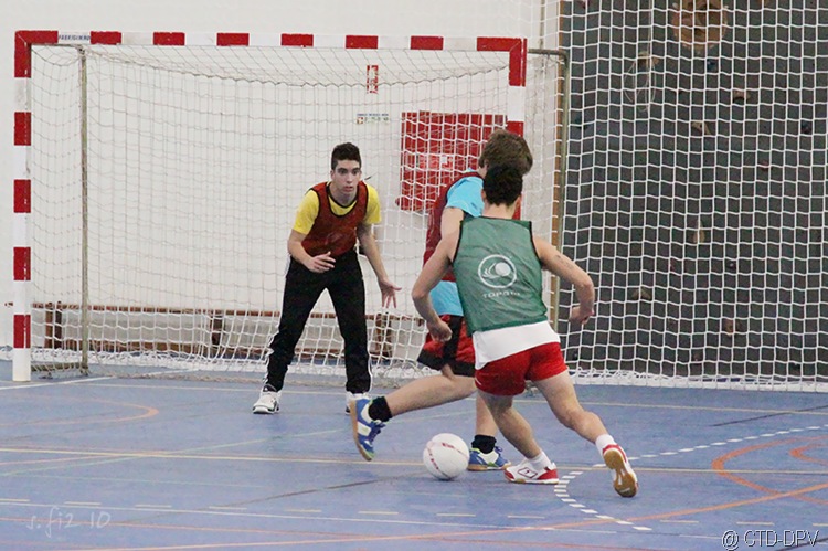 [futsal 10-02-10 231 copy[2].jpg]